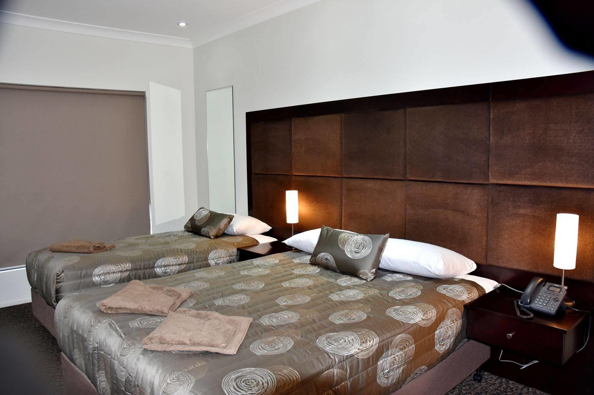 Western Downs Motor Motel Miles